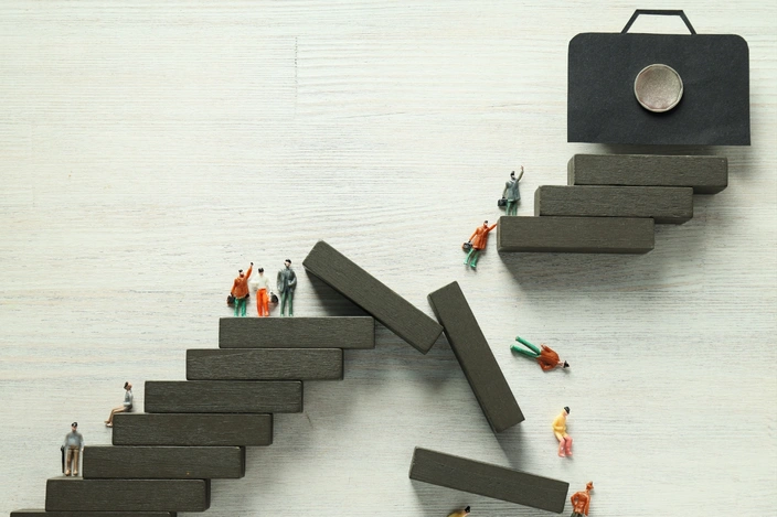 Top Strategies for Effective Communication with At-Risk Customers